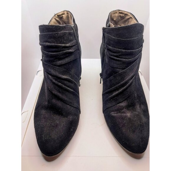 Andrew Geller Ginne Black Solid Suede Ankle Booties Side Zip Womens Size 9 M - Picture 1 of 10